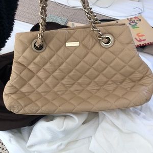 Kate Spade quilted beige purse w gold chain